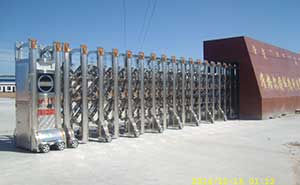 準(zhǔn)格爾旗誠德利運(yùn)輸公司伸縮門案例 - 中出網(wǎng)-智能出入口與停車充電門戶