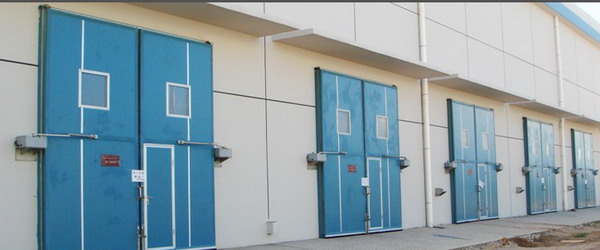 工業(yè)車(chē)庫(kù)門(mén)