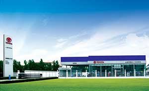 南陽順達(dá)爾豐田4S店伸縮門案例 - 中出網(wǎng)-智能出入口與停車充電門戶