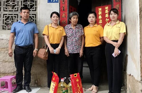 情暖重陽(yáng) 感恩敬老 ▏安麟公司重陽(yáng)節(jié)慰問(wèn)貧困老人