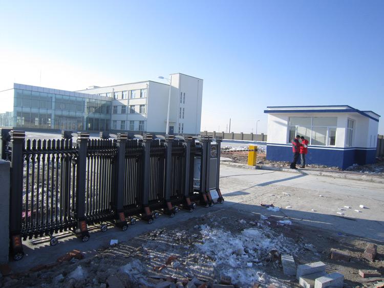 大慶市慶然天然氣有限公司伸縮門工程案例 - 中出網(wǎng)-智能出入口與停車充電門戶