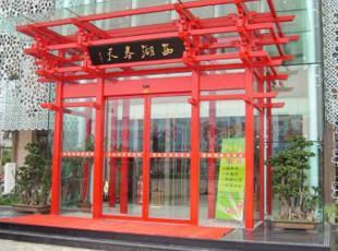 西湖春天自動門案例 - 中出網(wǎng)-智能出入口與停車充電門戶