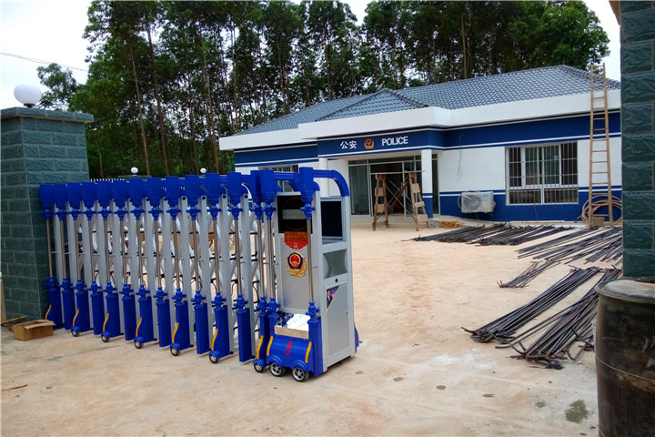 廣西高鐵派出所電動伸縮門案例 - 中出網(wǎng)-智能出入口與停車充電門戶