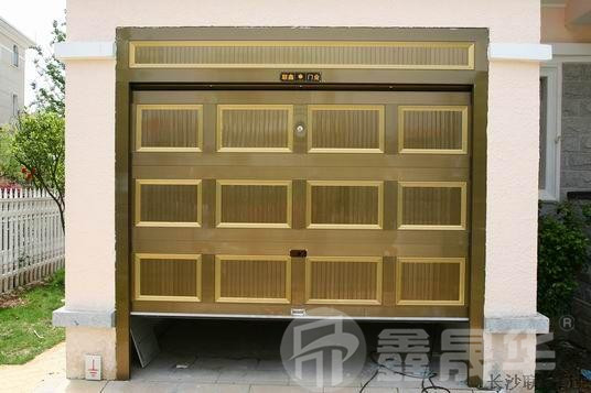 豪華翻板車庫(kù)門