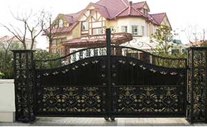 帝堡城別墅開(kāi)門(mén)機(jī)案例