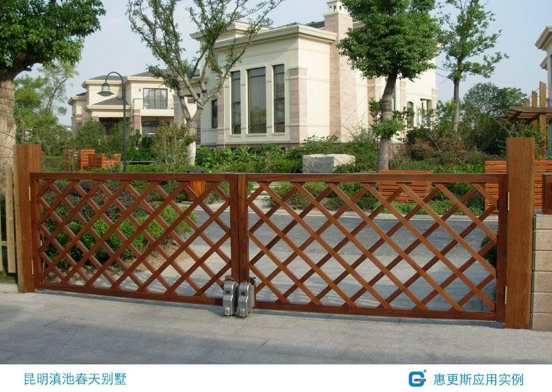 昆明滇池春天別墅平開(kāi)門(mén)機(jī)案例 - 中出網(wǎng)-智能出入口與停車(chē)充電門(mén)戶