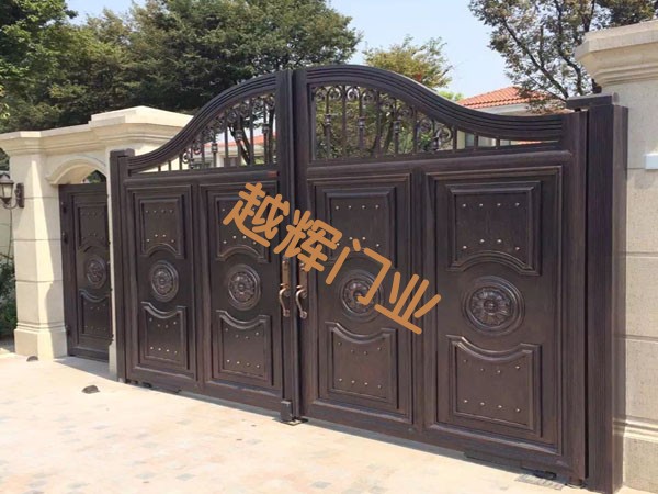 鋁藝大門(mén)