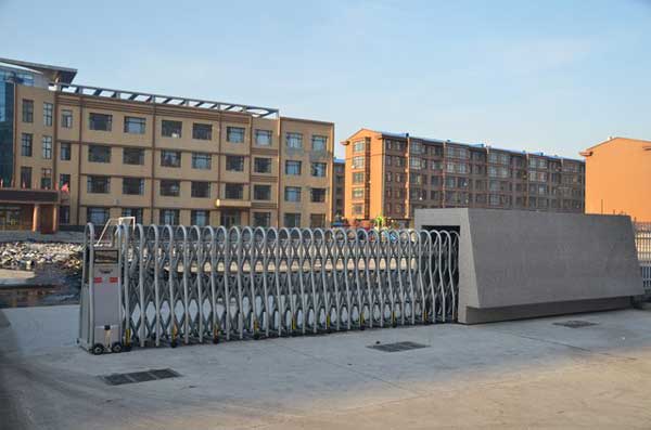 綏化訓(xùn)華小學(xué)電動(dòng)伸縮門(mén)案例 - 中出網(wǎng)-智能出入口與停車充電門(mén)戶