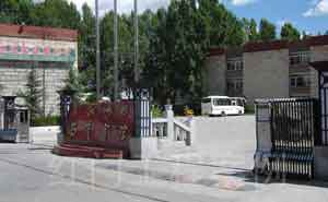 拉薩西藏賓館電動(dòng)伸縮門案例