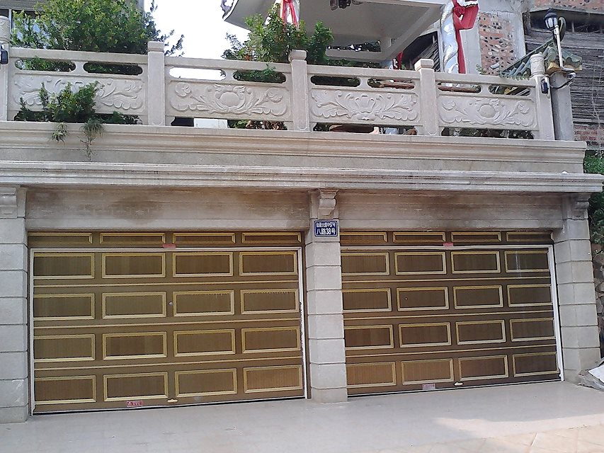 湖南羅普斯金車庫門案例 - 中出網(wǎng)-智能出入口與停車充電門戶