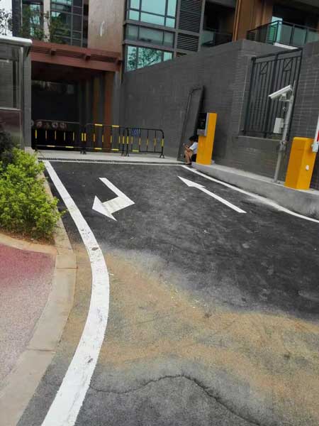 長(zhǎng)沙海倫春天停車(chē)場(chǎng)系統(tǒng)案例 - 中出網(wǎng)-智能出入口與停車(chē)充電門(mén)戶(hù)