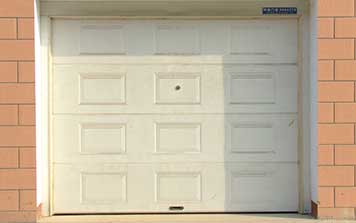 電動(dòng)車庫(kù)門