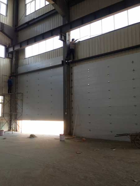 遙控提升門(mén)