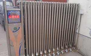 看守所伸縮門案例 - 中出網(wǎng)-智能出入口與停車充電門戶