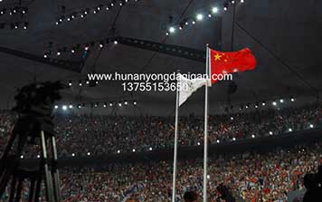 旗桿 - 錐形風(fēng)動內(nèi)置式旗桿