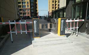 中南東方夏威夷道閘案例 - 中出網-智能出入口與停車充電門戶