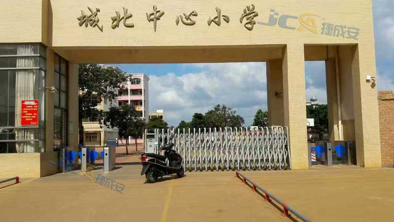 湛江城北中心小學翼閘案例 - 中出網(wǎng)-智能出入口與停車充電門戶