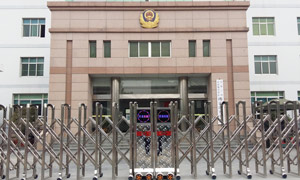 連云港武警支隊(duì)伸縮門(mén)案例