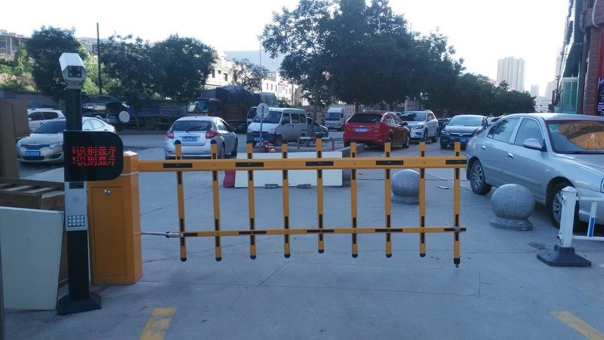 車牌識別系統(tǒng)帶門禁