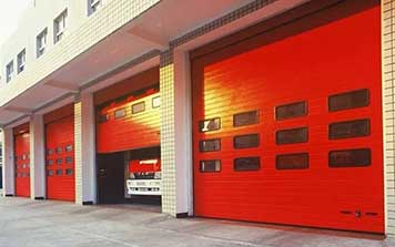消防車庫門