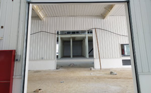 獲嘉縣童欣科技工業(yè)提升門(mén)案例 - 中出網(wǎng)-智能出入口與停車(chē)充電門(mén)戶(hù)