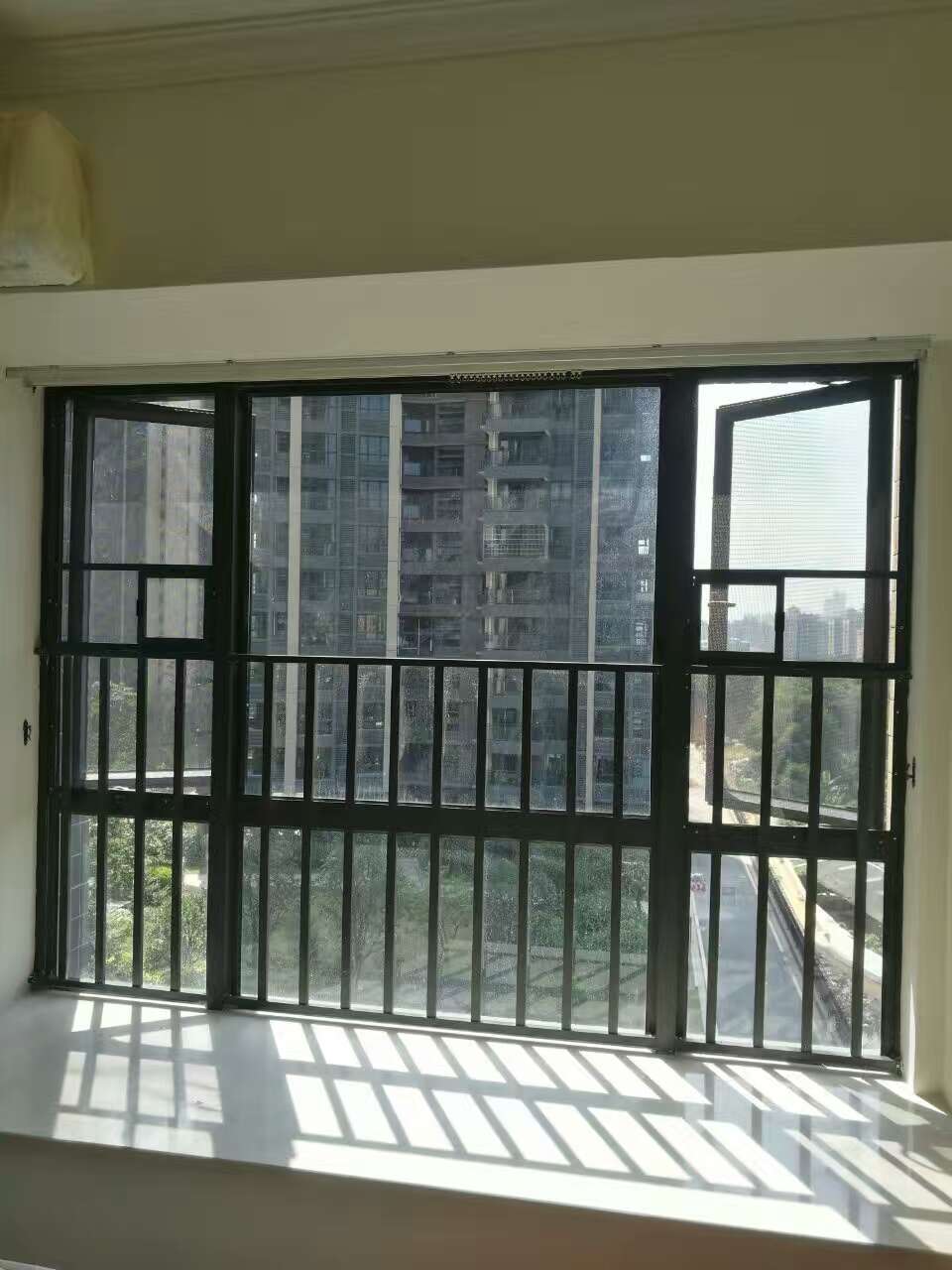凸窗護欄