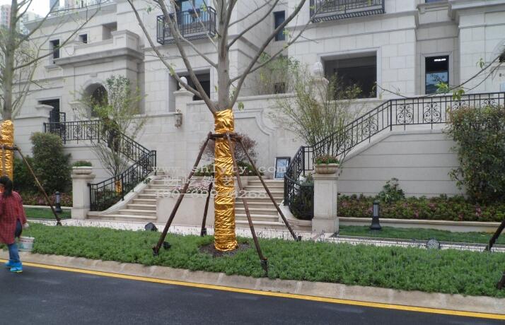 常州萬方集團護欄案例 - 中出網(wǎng)-智能出入口與停車充電門戶