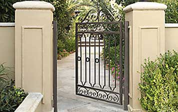 萬科庭院鐵藝大門案例