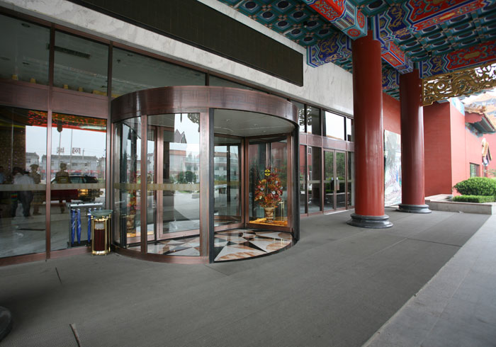 北京溫都水城旋轉(zhuǎn)門工程案例 - 中出網(wǎng)-智能出入口與停車充電門戶