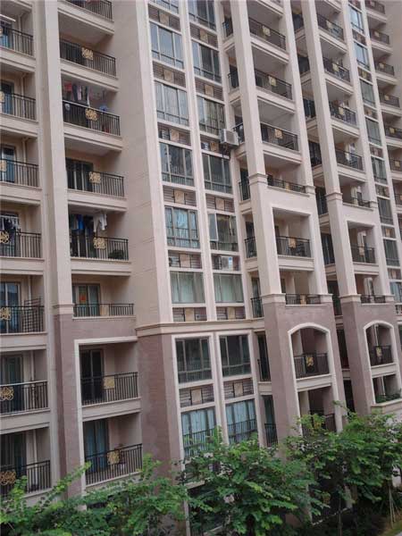 星河灣護欄案例 - 中出網-智能出入口與停車充電門戶