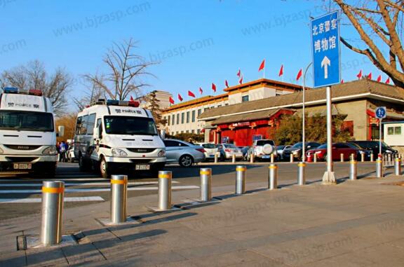 加強(qiáng)重點(diǎn)單位設(shè)備巡檢，全力保障全國(guó)兩會(huì)周界安全