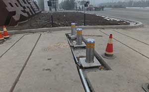 升降柱 - 液壓升降柱