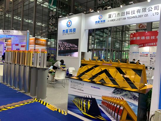 杰田科技展區(qū) 升降柱、路障機(jī)、破胎器 超強(qiáng)防撞 實(shí)力吸睛