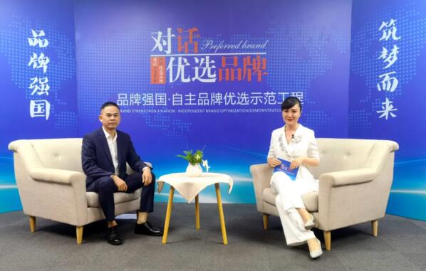 圖左為:杰田科技創(chuàng)始人兼董事長徐細龍先生