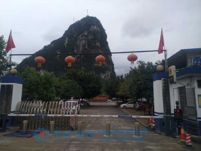 廣西柳州進(jìn)德派出所升降柱案例 - 中出網(wǎng)-智能出入口與停車(chē)充電門(mén)戶