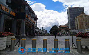 昆明金馬碧雞坊景區(qū)升降柱案例 - 中出網(wǎng)-智能出入口與停車充電門戶