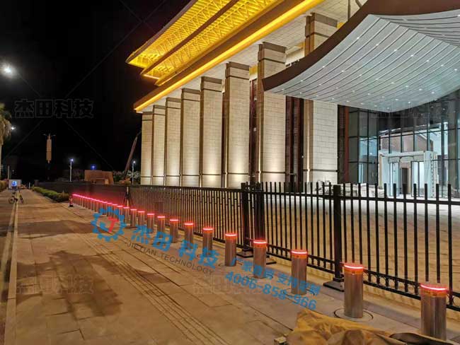 廈門會展中心金雞百花館升降柱案例 - 中出網(wǎng)-智能出入口與停車充電門戶