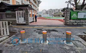 廈門松柏小學升降柱案例 - 中出網(wǎng)-智能出入口與停車充電門戶