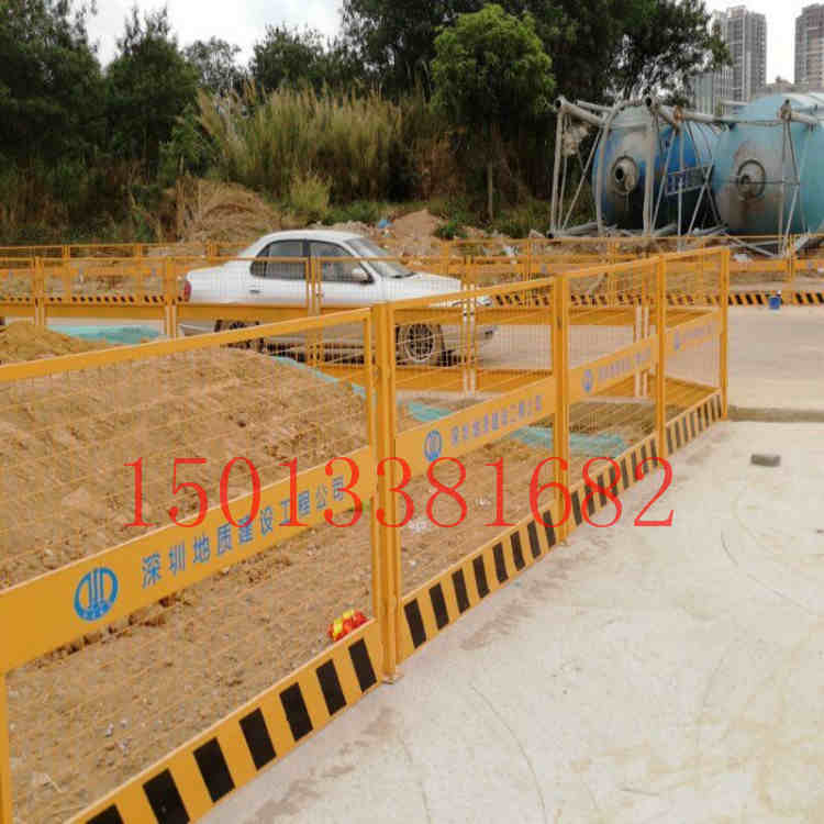 三亞工地黃黑色護(hù)欄 施工現(xiàn)場(chǎng)隔離欄桿 裝配式圍擋