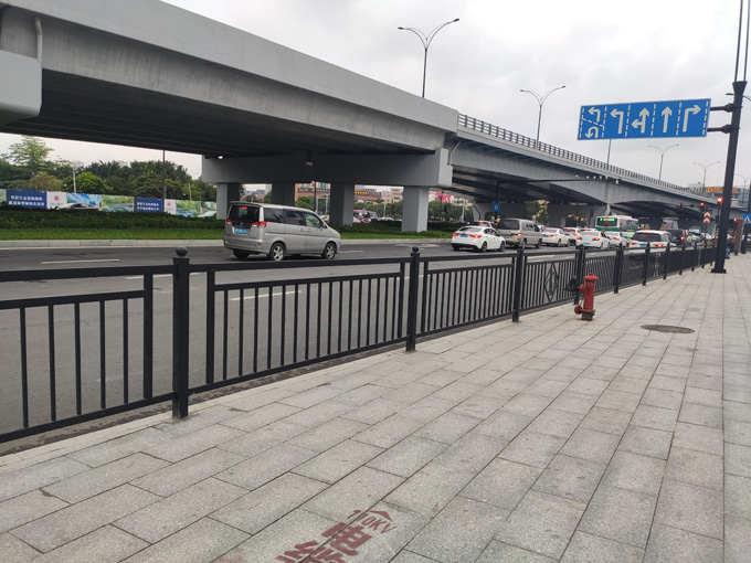 其他 - 護(hù)欄  路邊圍欄 人行道圍欄