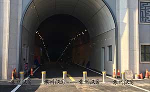 溧陽(yáng)水電站防沖撞型液壓升降柱案例 - 中出網(wǎng)-智能出入口與停車充電門戶