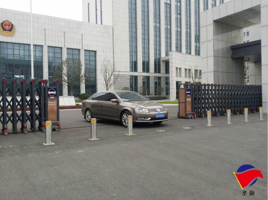 宿遷市公安局升降柱案例 - 中出網(wǎng)-智能出入口與停車充電門(mén)戶