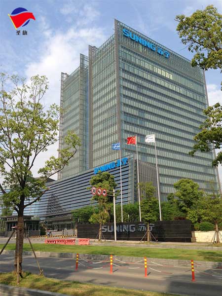 蘇寧總部旗桿案例 - 中出網(wǎng)-智能出入口與停車充電門戶