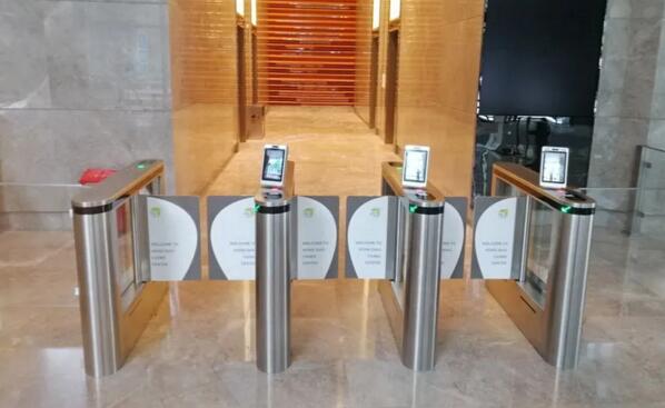 上海虹橋萬科中心-人臉識別擺閘