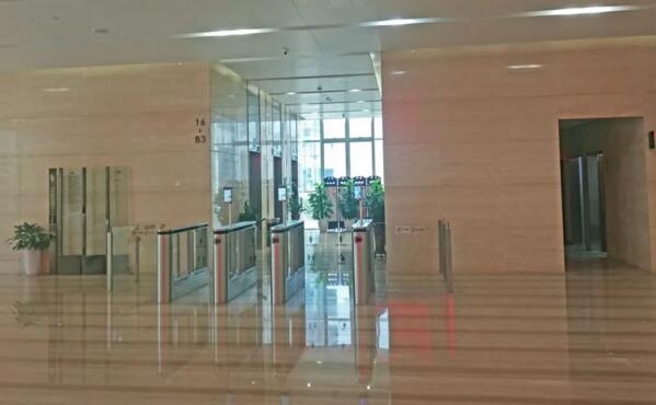 深圳市國家工程實驗室大樓-人臉識別擺閘