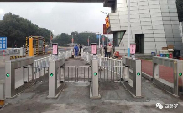 西莫羅為南京鋼鐵提供的人臉識(shí)別戶外擺閘上線使用了