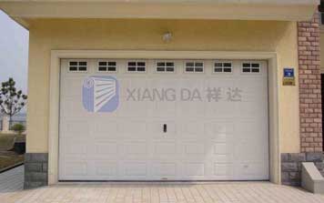 翻板車庫門 - 翻板車庫門