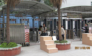 深圳平湖電子廠 立式三輥閘 金屬檢測(cè)門(mén)案例