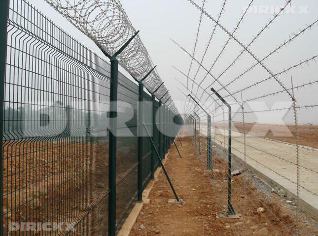 成都雙流國際機場護欄案例 - 中出網-智能出入口與停車充電門戶