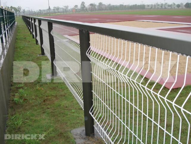 上海金山體育場(chǎng)護(hù)欄案例 - 中出網(wǎng)-智能出入口與停車充電門戶